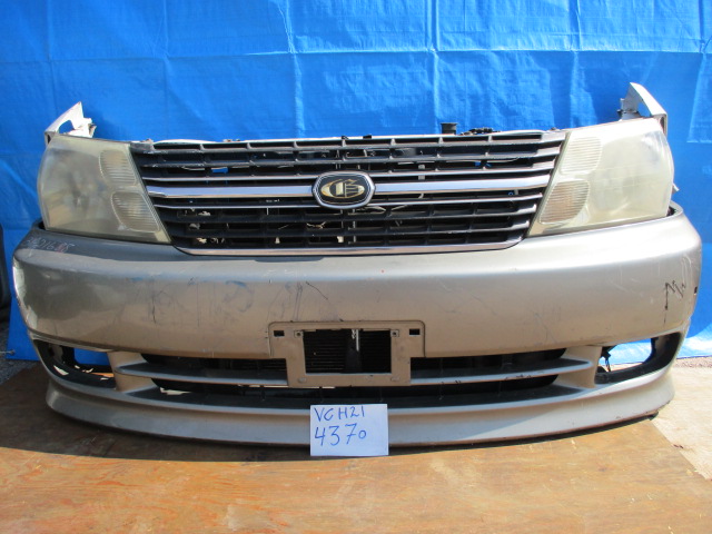 Used Toyota Granvia GRILL BADGE FRONT